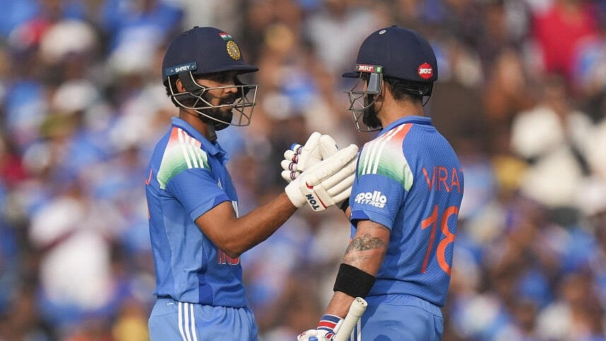 <div class="paragraphs"><p>Virat Kohli (right) and Ruturaj Gaikwad celebrate. </p></div>