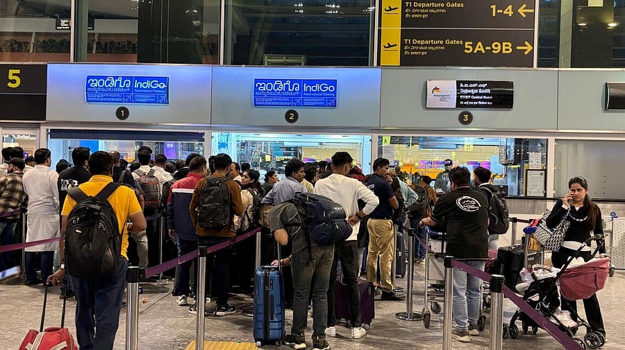 <div class="paragraphs"><p>Travelers waiting in queues at IndiGo ticketing kiosks to reschedule their flights at Kempegowda International Airport in Bengaluru.<br></p></div>