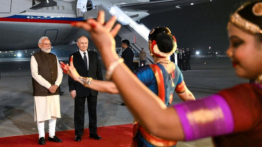 <div class="paragraphs"><p>Prime Minister Narendra Modi and Russian President Vladimir Putin attend a welcoming ceremony at the Palam Air Base in New Delhi</p></div>