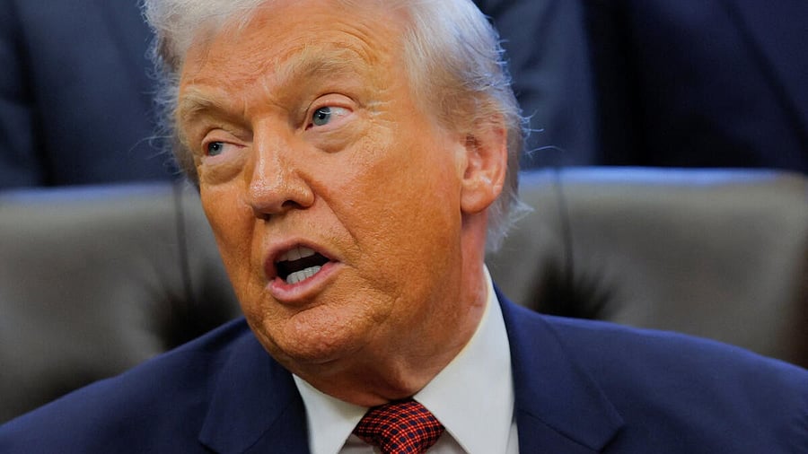 <div class="paragraphs"><p>Donald Trump</p></div>