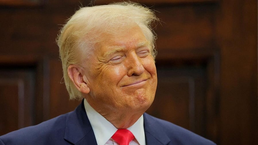 <div class="paragraphs"><p>Donald Trump</p></div>