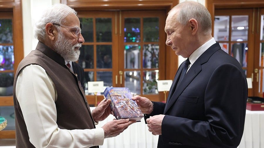 <div class="paragraphs"><p>PM Modi gits Putin Bhagavad Gita.&nbsp;</p></div>