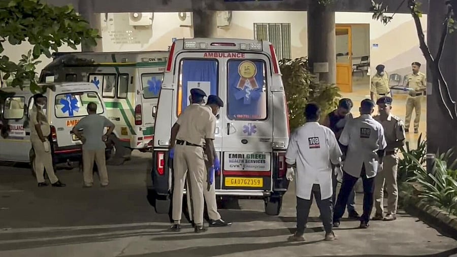 <div class="paragraphs"><p>Ambulances with victims of a fire broke that out at a nightclub due to a cylinder blast, outside a hospital in North Goa district.</p></div>