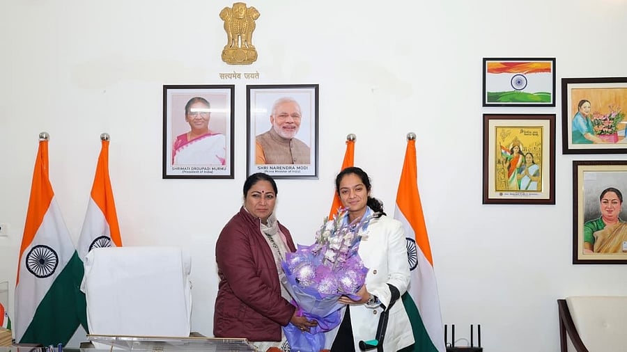 <div class="paragraphs"><p>Delhi Chief Minister Rekha Gupta (L) and cricketer Pratika Rawal.</p></div>
