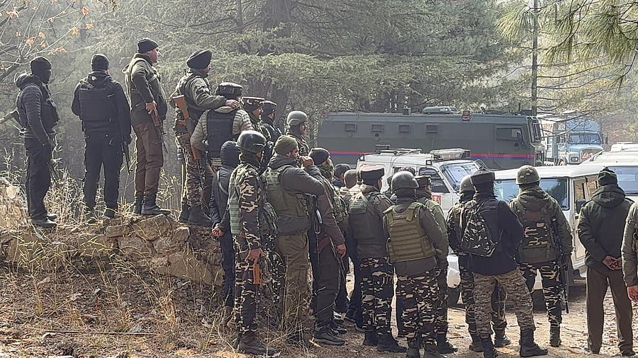 <div class="paragraphs"><p>Security personnel conduct searches in the Hutmurah forest area as part of the ongoing investigation linked to the Delhi blast case, in Anantnag district, Jammu and Kashmir.</p></div>