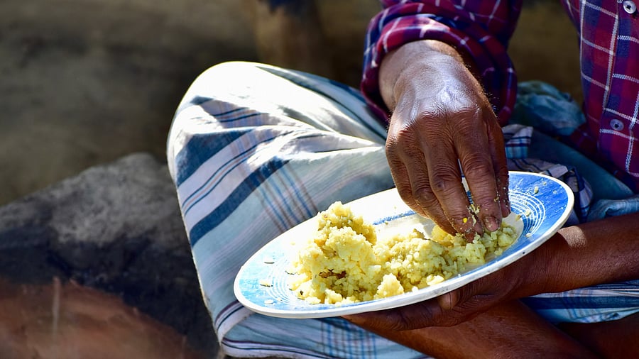 <div class="paragraphs"><p>Representative image of man eating.</p></div>