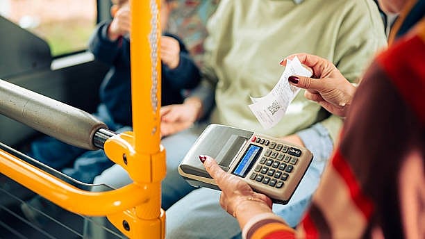 <div class="paragraphs"><p>Bus ticket.</p></div>