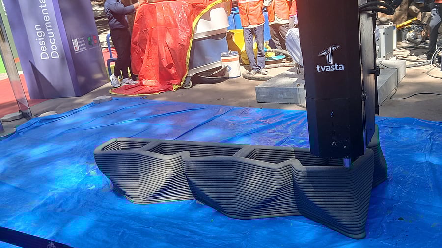 This model demonstrated how artificial intelligence and robotic technologies can be used in streamlining complex construction processes, boosting efficiency, and paving the way for a more sustainable urban development.