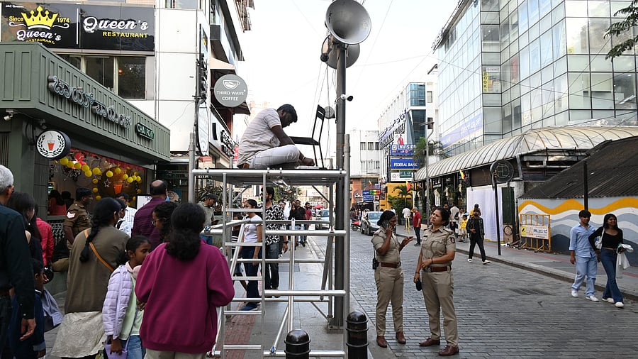 The police have also integrated AI-based fire detection sensors into the surveillance network to alert control rooms instantly in case of fire or smoke, ensuring faster response during emergencies. DH FILE PHOTO FOR REPRESENTATION.