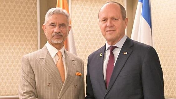 <div class="paragraphs"><p>External Affairs Minister S Jaishankar with Israel's Minister of Economy and Industry Nir Barkat during a meeting, in Jerusalem, Israel.</p></div>