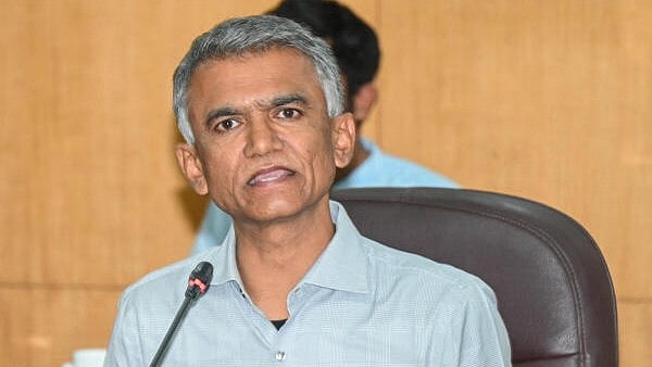 <div class="paragraphs"><p>Krishna Byre Gowda</p></div>