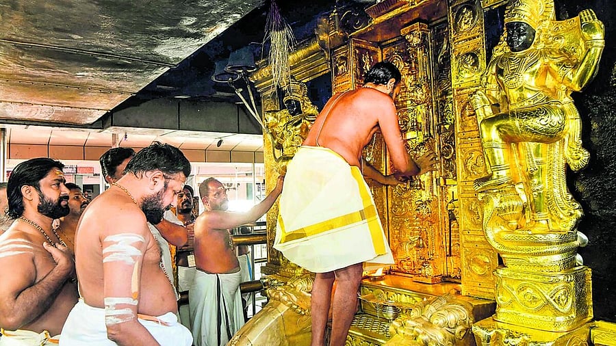 <div class="paragraphs"><p>The Sabarimala Ayyappa temple gold row is taking political colours. </p></div>