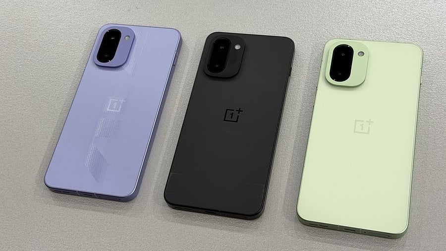<div class="paragraphs"><p>OnePlus 15R colour variants--&nbsp;Electric Violet (left), Charcoal Black (middle) andMint Breeze (left) showcased at OnePlus Rise as One event in Bengaluru, on December 17, 2026.</p></div>