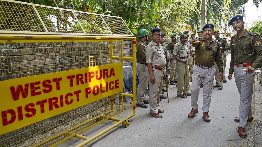 <div class="paragraphs"><p>Security personnel keep vigil near Bangladesh Assistant High Commission amid a demonstration by Tipra Motha Party's youth wing to protest the alleged 'anti-India campaign' and remarks made by a leader of the neighbouring country about the Northeast, in Agartala.</p></div>