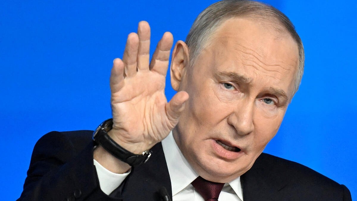 Putin Dismisses Greenland's Strategic Value, Estimates Worth at $1 Billion