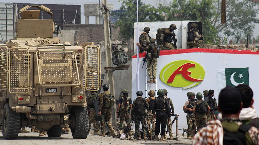 <div class="paragraphs"><p>Representational image of Pakistan security forces. </p></div>