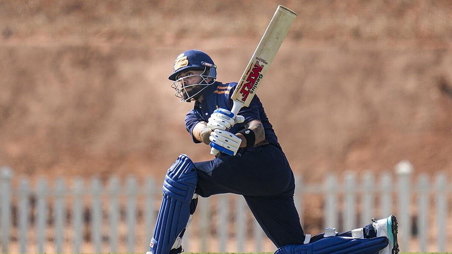 <div class="paragraphs"><p>Delhi's Virat Kohli plays a shot during the Vijay Hazare Trophy 2025-26 cricket match between Andhra and Delhi, at BCCI Centre of Excellence Ground, in Bengaluru.</p></div>
