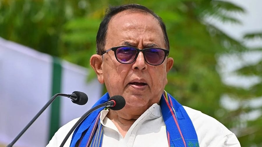 <div class="paragraphs"><p>Biswa Bandhu Sen</p></div>