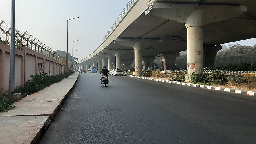 <div class="paragraphs"><p>The newly opened service road at Jakkur.  </p></div>