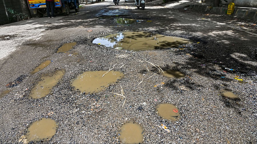 <div class="paragraphs"><p>Labour on the ground, crores on paper — Bengaluru’s road test continues. </p></div>