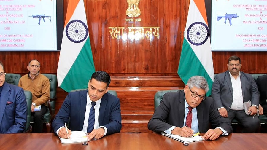 <div class="paragraphs"><p>Ministry of Defence signed contracts worth Rs 4,666 crore for defence procurement on Tuesday.</p></div>