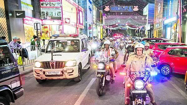 <div class="paragraphs"><p>Bengaluru Police Commissioner Seemanth Kumar Singh, along with other senior officers, rides motorcycles during peak hours to inspect the area ahead of New Year’s Eve celebrations at Bridge Road in Bengaluru.</p></div>