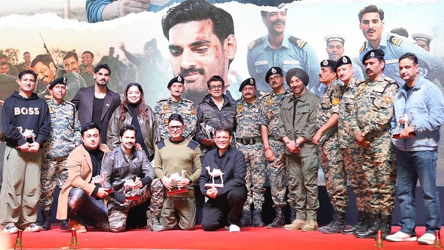 <div class="paragraphs"><p>Border 2 cast and crew pose with BSF jawans during the launch of <em>Ghar</em>&nbsp;<em>Kab Aaoge </em>at Tanot, Jaisalmer in Rajasthan.</p></div>