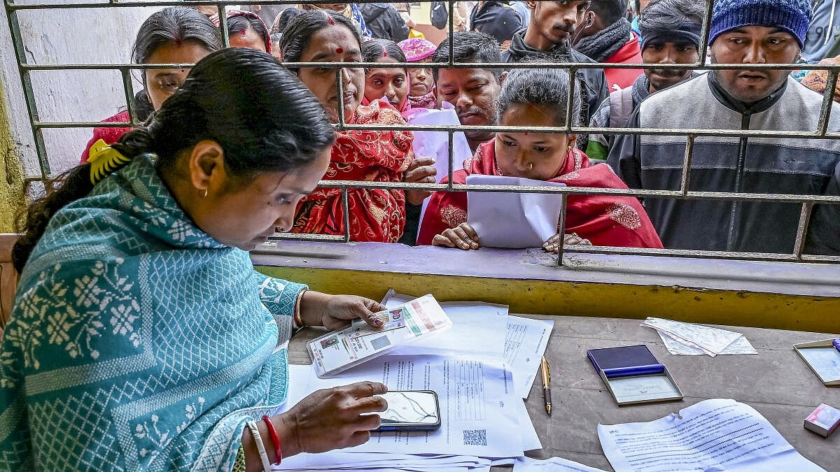 EC May Extend SIR Deadline in Bengal as Supreme Court Directives Reviewed