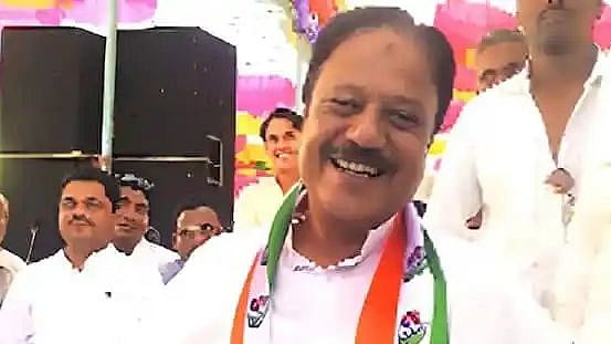 <div class="paragraphs"><p>Hidayat Patel.</p></div>