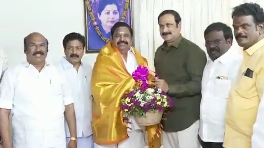 <div class="paragraphs"><p>PMK has joined hands with the AIADMK to form alliance with the NDA" said PMK president Anbumani Ramadoss.</p></div>