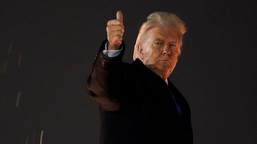 <div class="paragraphs"><p>Donald Trump</p></div>