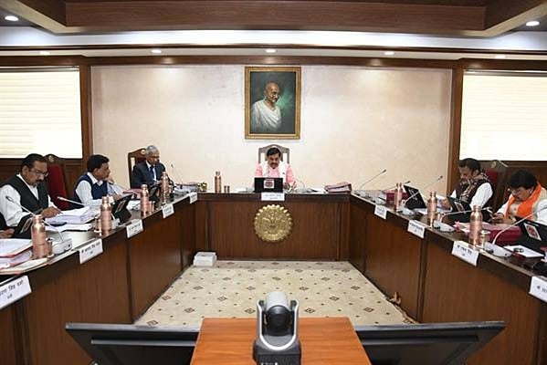 CM Yadav Champions Digital Governance, Issues Alert on Chinese Kite String