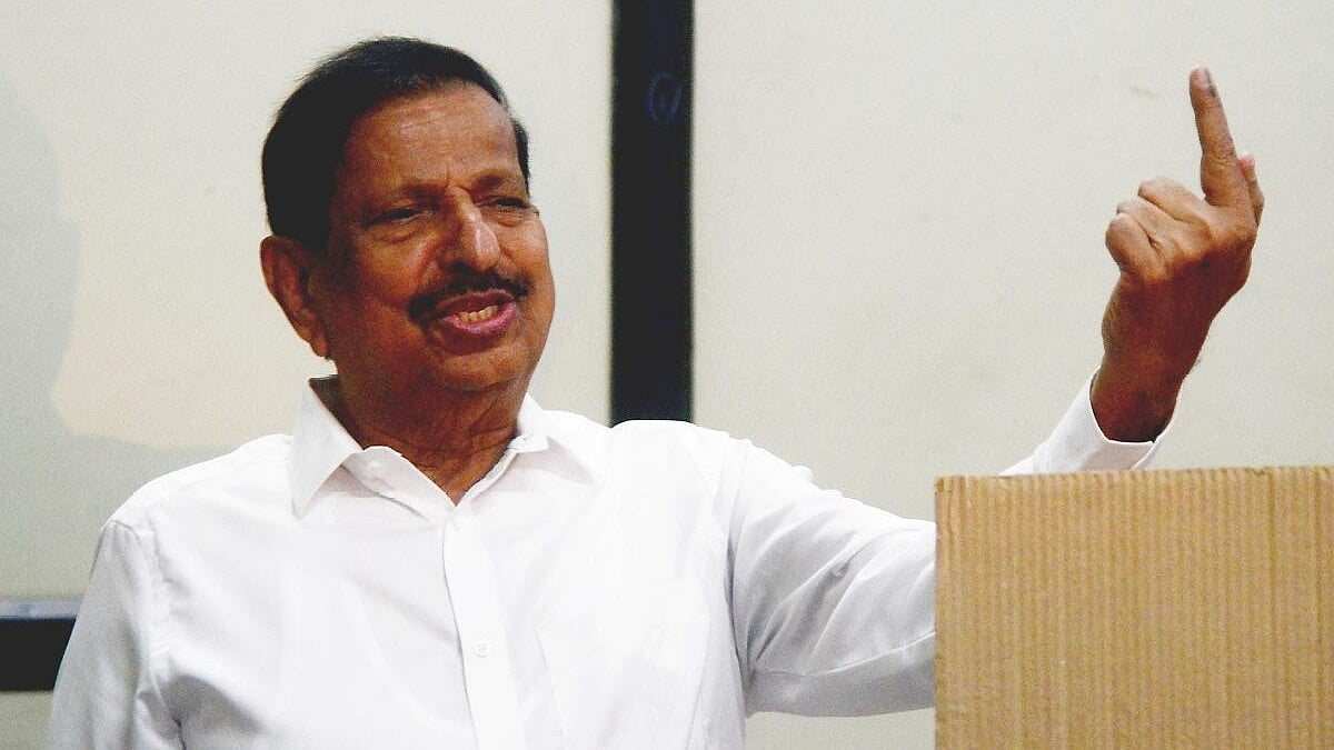 Navi Mumbai Civic Polls: Minister Ganesh Naik's Voting Delayed by Voter List Issue