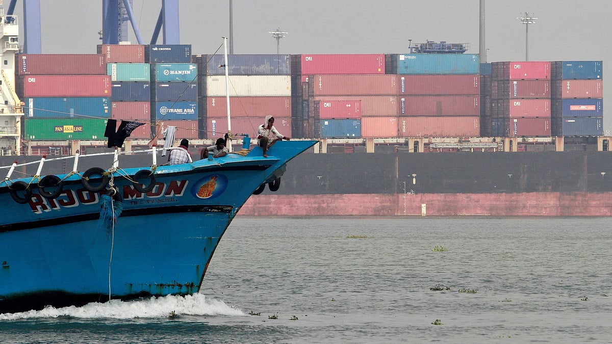 India's Trade Gap Expands to $25.04 Billion in December 2024