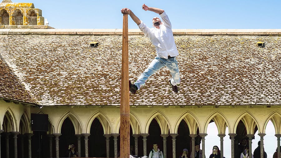 'Dialogue au Mât' by Lucas Struna. SPECIAL ARRANGEMENT 