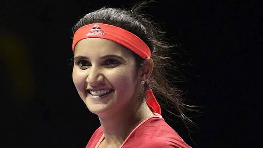 <div class="paragraphs"><p>Sania Mirza feels all of India's legends have made it big individually and have not come out of Indian tennis system.&nbsp;</p></div>
