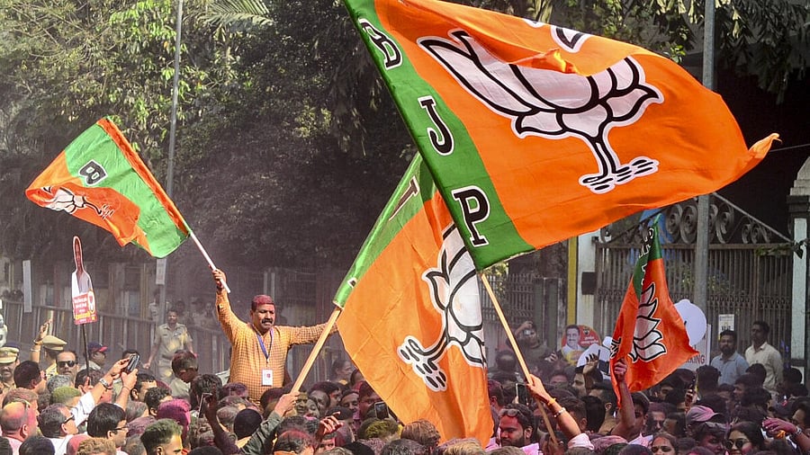 <div class="paragraphs"><p>BJP workers celebrate a party’s candidate’s victory in the Navi Mumbai Municipal Corporation (NMMC) elections, at Kopar Khairane, in Navi Mumbai, Maharashtra, Friday, Jan. 16, 2026.</p></div>