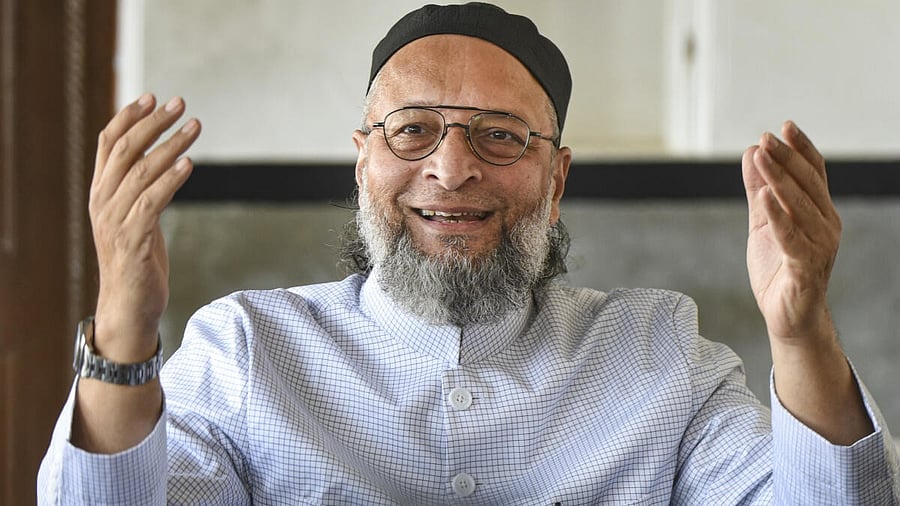 <div class="paragraphs"><p>All India Majlis-e-Ittehadul Muslimeen (AIMIM) President Asaduddin Owaisi addresses the media at the party headquarters, in Hyderabad.</p></div>