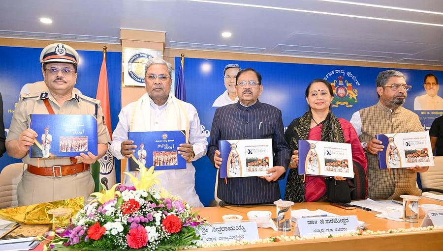 <div class="paragraphs"><p>Chief Minister Siddaramaiah on Saturday inaugurated annual conference of police officers in DG&amp;IGP office on Nrupatunga Road.</p></div>