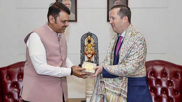 <div class="paragraphs"><p>Maharashtra Chief Minister Devendra Fadnavis with U\S Ambassador to India Sergio Gor during a meeting in Mumbai. </p></div>