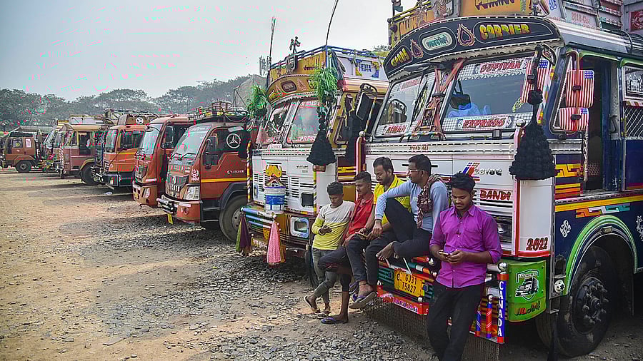 <div class="paragraphs"><p>A representative image of trucks.</p></div>