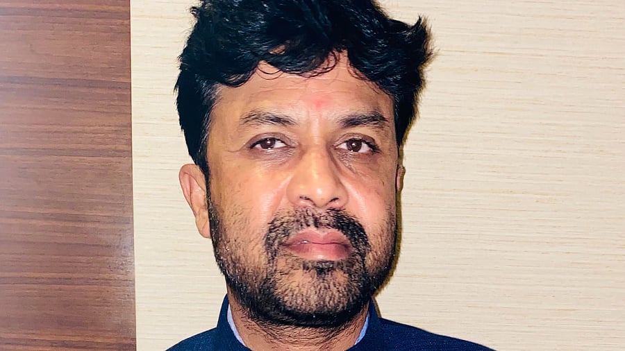 <div class="paragraphs"><p>MLA Sanjay Bansode.Wikipedia&nbsp;</p></div>