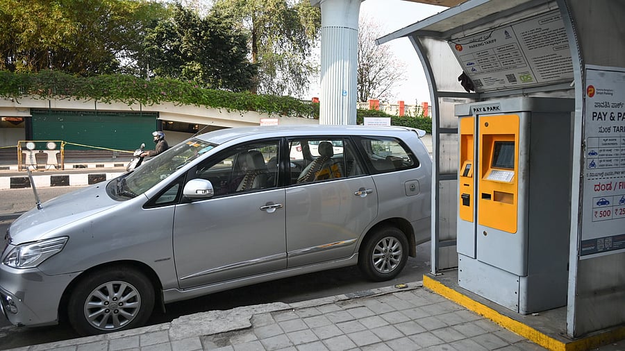 <div class="paragraphs"><p>Vehicles parked under the pay-and-park system on MG Road. </p></div>
