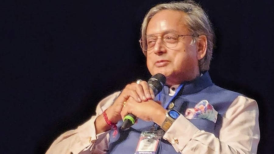 <div class="paragraphs"><p>Shashi Tharoor</p></div>