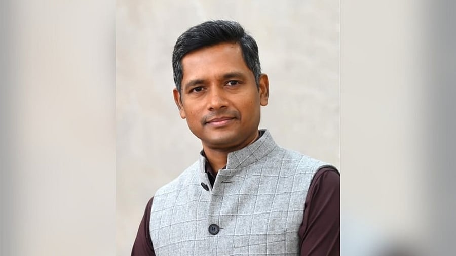 <div class="paragraphs"><p>Kerala Chief Electoral Officer Dr Rathan U Kelkar</p></div>