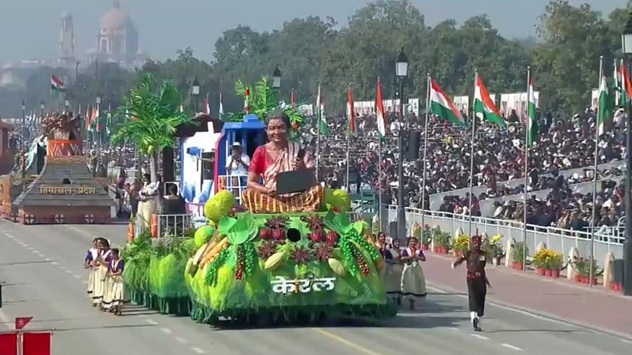 <div class="paragraphs"><p>Kerala tableau showcases water metro, digital empowerment at Republic Day parade</p></div>
