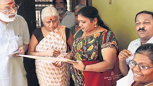 <div class="paragraphs"><p>A representational image of enumeration.&nbsp;&nbsp;</p></div>