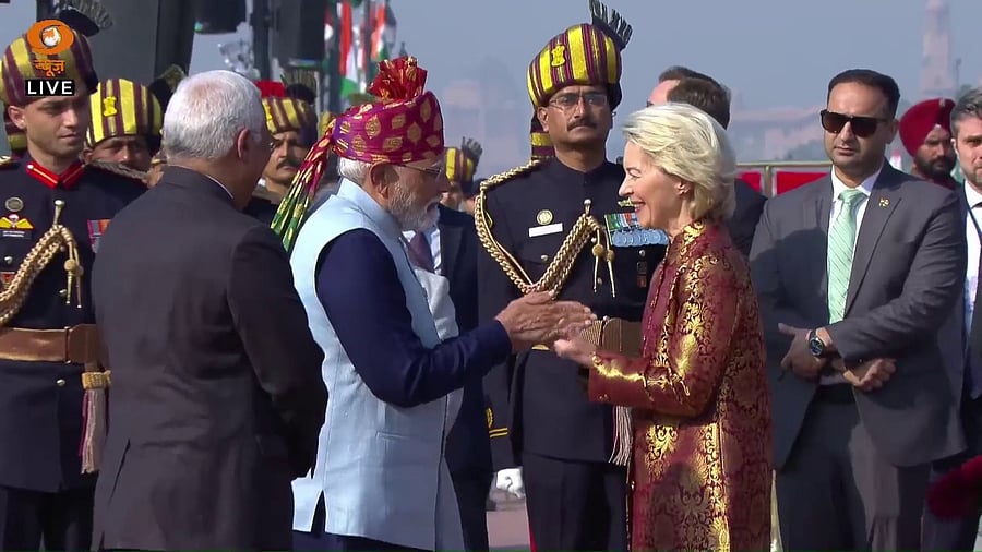 <div class="paragraphs"><p>President of the European Commission, Ursula Von Der Leyen, arrives at the saluting dais at Kartavya Path in Delhi to witness the parade</p></div>