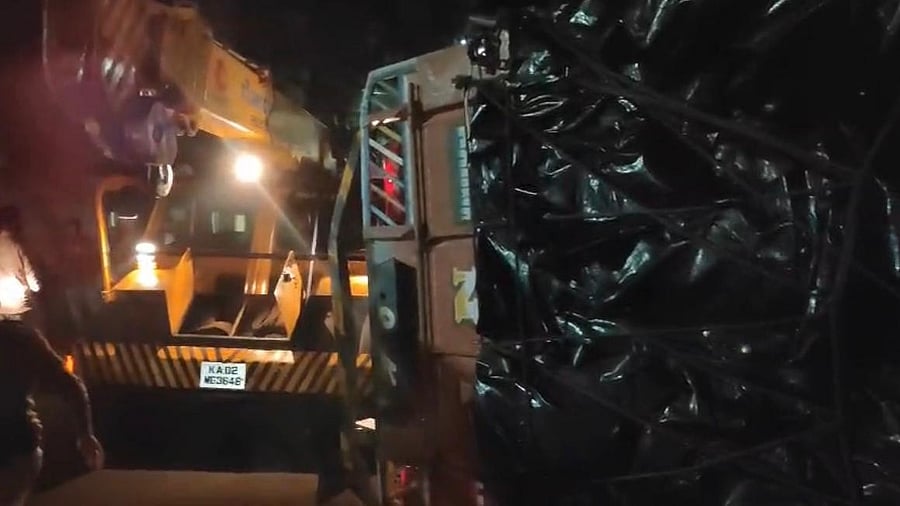 <div class="paragraphs"><p>Man grievously injured as stationary lorry topples near Rajajinagar ESI Hospital.</p></div>