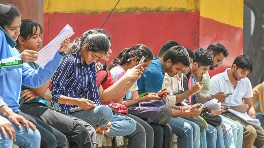 <div class="paragraphs"><p>Representative image of students. </p></div>